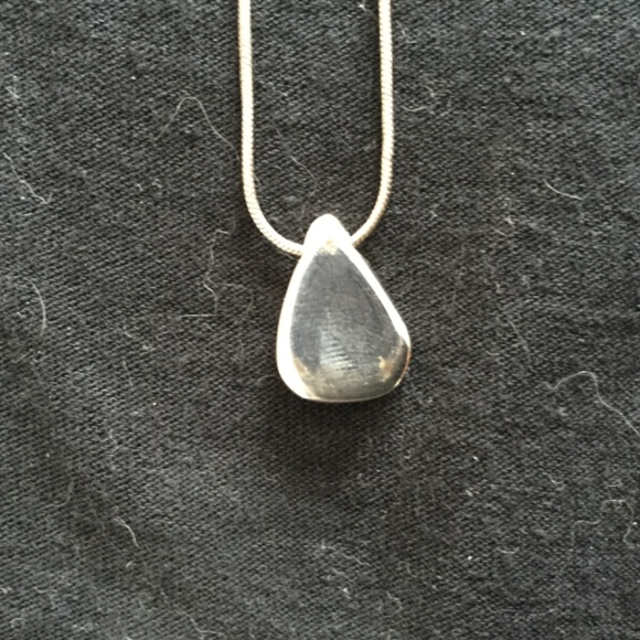 Silver necklace - Picture 2 of 2